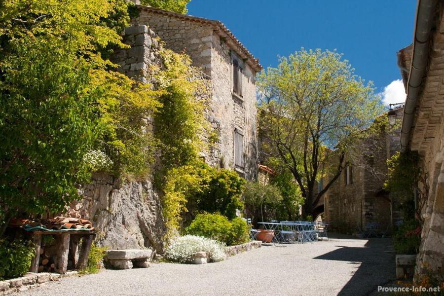 Hotel La Calade Bargème Exterior foto